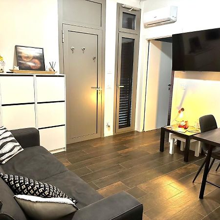 Апартаменты Axi House Болонья Экстерьер фото